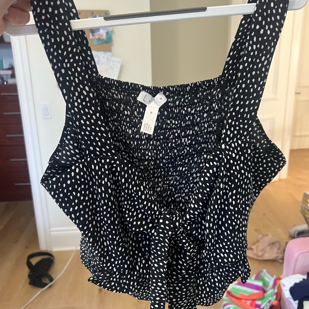 Cropped black top